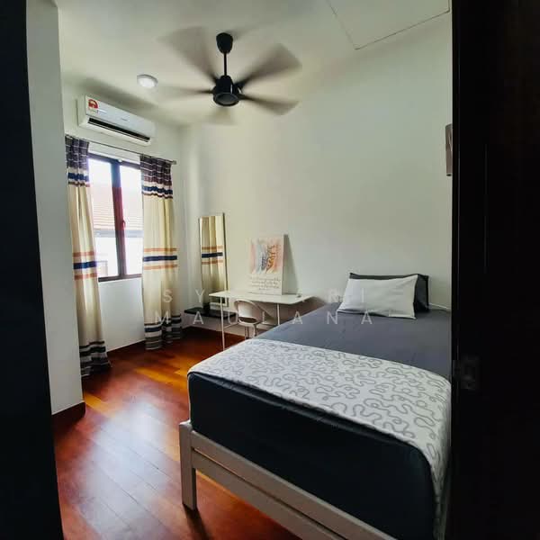 2-storey Terraced House for Sale in Alam Impian (Shah Alam) - Syafari Maulana - Bedroom - PropertyGuru.com.my