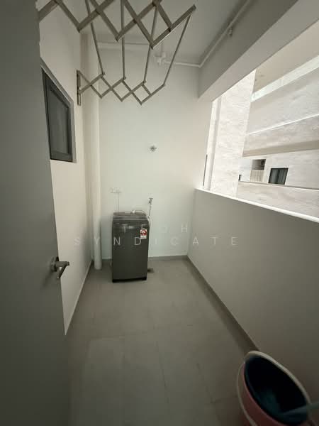 Servis Apartment untuk Disewa di Sinaran @ Utropolis - Teoh Syndicate - Balcony - PropertyGuru.com.my