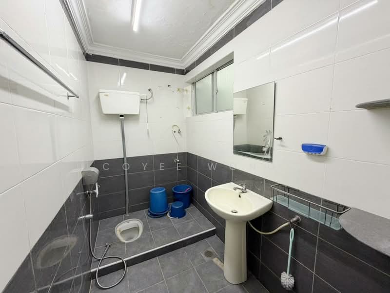 1-storey Terraced House for Sale in Kepong (Kuala Lumpur) - Coyee Wong - Bathroom - PropertyGuru.com.my