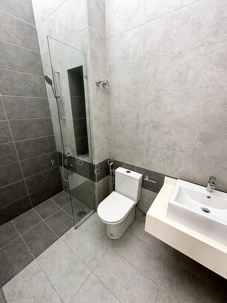 Semi-Detached House for Sale in Sungai Buloh (Selangor) - Yeong Wan Chi - Bathroom - PropertyGuru.com.my