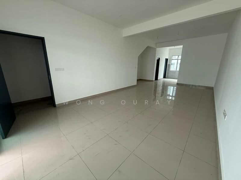 2-storey Terraced House for Sale in Kampung Dato Onn (Johor Bahru) - Wong Ouray - Living Room - PropertyGuru.com.my