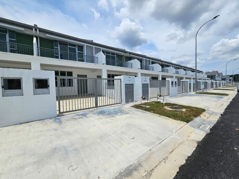 2-storey Terraced House for Sale in Kangkar Pulai (Skudai) - Iden Tan - Exterior - PropertyGuru.com.my