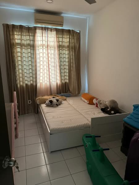 Rumah Teres 2 Tingkat untuk Dijual di Kota Emerald (Rawang) - Dexter Ong - Bedroom - PropertyGuru.com.my