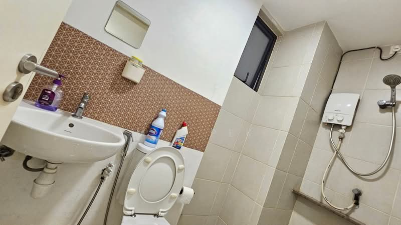 Kondominium untuk Disewa di Windows on The Park - Max Pek - Bathroom - PropertyGuru.com.my