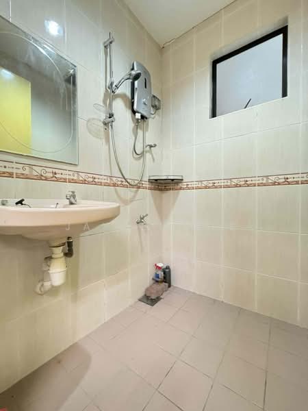 Terraced House for Sale in Bandar Puteri Puchong (Puchong) - Jayden Lee - Bathroom - PropertyGuru.com.my