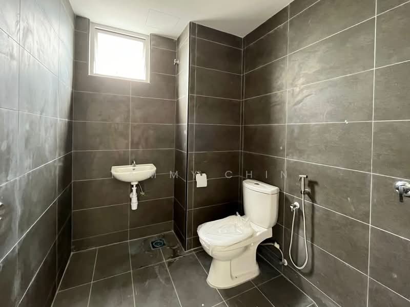 Service Residence for Sale at Midas @ Seri Alam - Tammy Chin - Bathroom - PropertyGuru.com.my