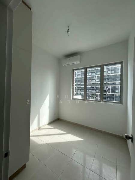 Kondominium untuk Dijual di Residensi Adelia 2 - Adi Zulkarnaen - Bedroom - PropertyGuru.com.my