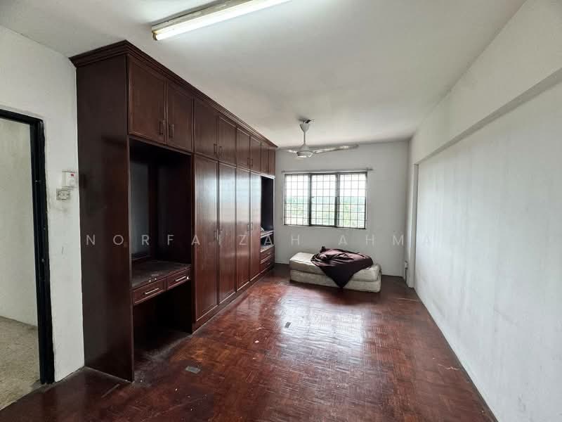 Pangsapuri untuk Dijual di Pangsapuri Bukit Kuda - Norfaizah Ahmad - Bedroom - PropertyGuru.com.my