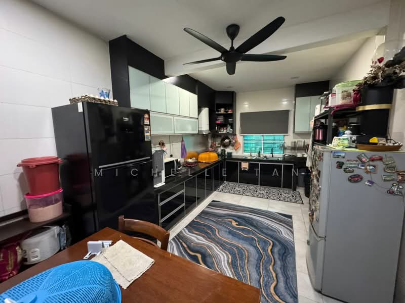 Rumah Teres 2 Tingkat untuk Dijual di Bangi (Selangor) - Michelle Tan - Kitchen - PropertyGuru.com.my