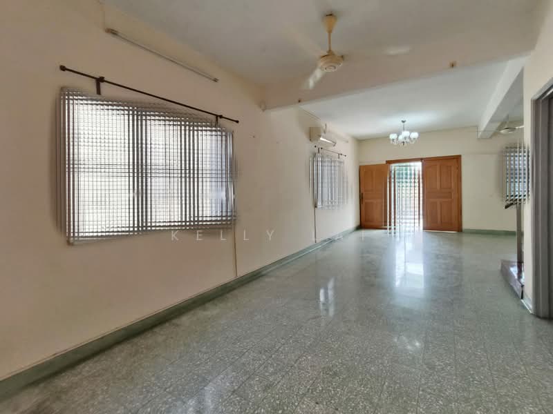 Rumah Teres 2 Tingkat untuk Dijual di Taman Kepong (Kepong) - Kelly Lai - Living Room - PropertyGuru.com.my