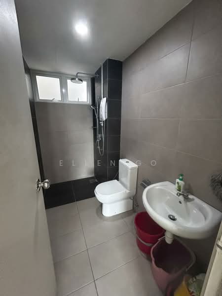 Kondominium untuk Disewa di Gardens Ville - Ellen Go - Bathroom - PropertyGuru.com.my
