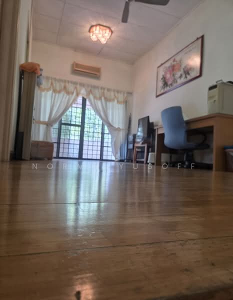 Rumah Teres 2 Tingkat untuk Dijual di Bukit Jelutong (Shah Alam) - Normy Yusoff - Living Room - PropertyGuru.com.my