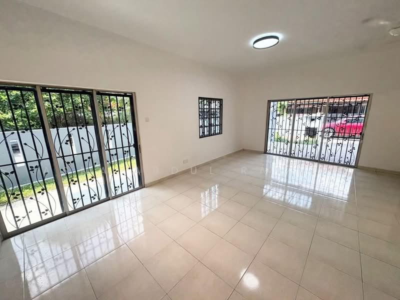 Rumah Teres 2 Tingkat untuk Disewa di Bandar Baru Bangi (Selangor) - Asna Abdul Rahman - Living Room - PropertyGuru.com.my