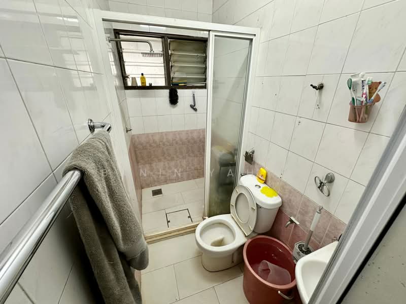Terraced House for Sale in Klang (Selangor) - Banin Yahya - Bathroom - PropertyGuru.com.my