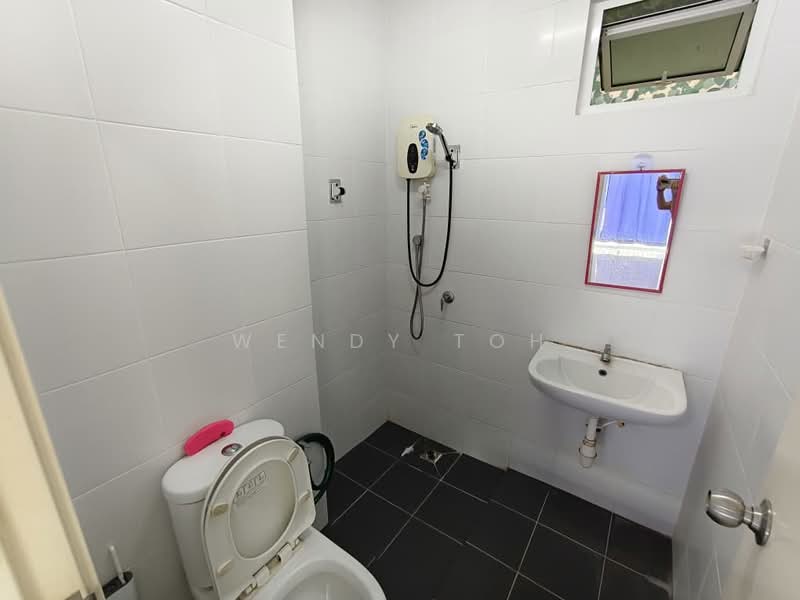 Condominium for Sale at SummerSkye Residences - Wendy Toh - Bathroom - PropertyGuru.com.my