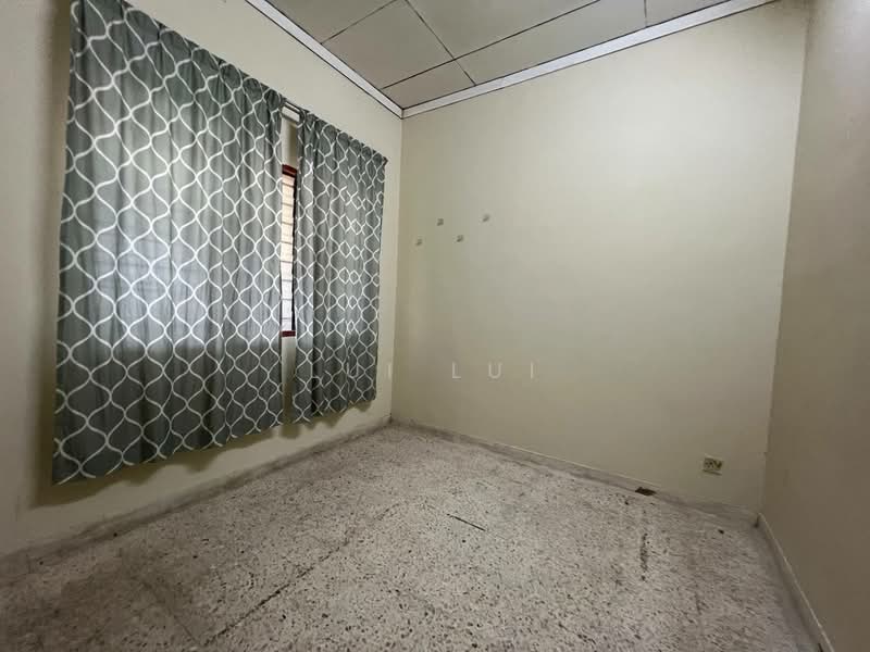 Rumah Teres 1 Tingkat untuk Dijual di Taman Pasir Putih (Pasir Gudang) - Lui Lui - Bedroom - PropertyGuru.com.my