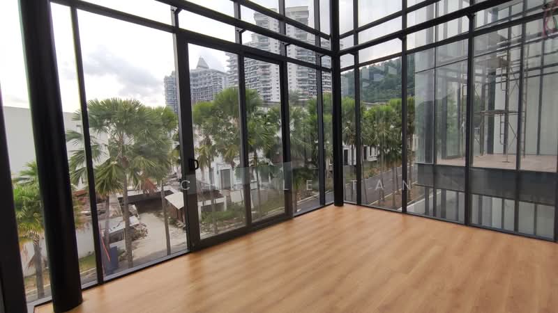 Rumah Teres untuk Dijual di Damansara Perdana (Selangor) - Michelle Tan - View - PropertyGuru.com.my