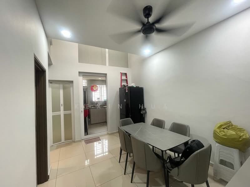 1-storey Terraced House for Sale in Permas Jaya (Johor) - Kexin Hua - Dining Room - PropertyGuru.com.my