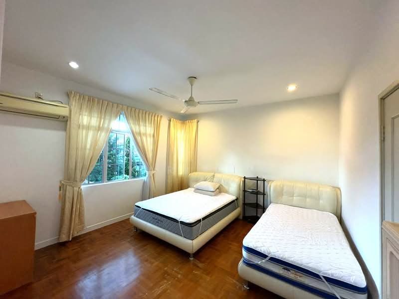 Rumah Berkembar untuk Dijual di Taman Pelangi Indah (Ulu Tiram) - Karl Lim - Bedroom - PropertyGuru.com.my