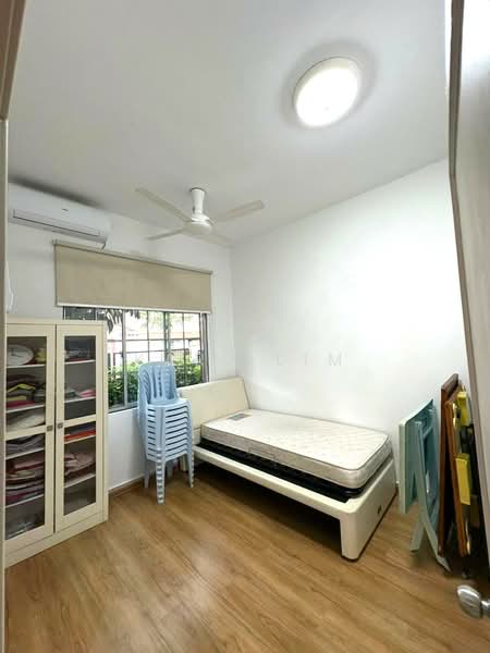 Rumah Berkembar untuk Dijual di Taman Pelangi Indah (Ulu Tiram) - Karl Lim - Bedroom - PropertyGuru.com.my