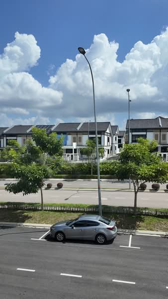 Shop / Office for Rent in Taman Bukit Kaze (Ulu Tiram) - Chloe Shum - Exterior - PropertyGuru.com.my