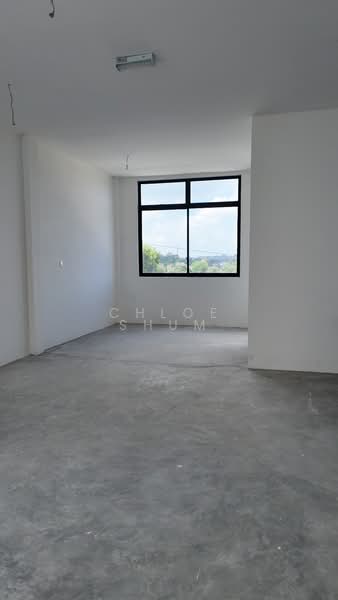 Shop / Office for Rent in Taman Bukit Kaze (Ulu Tiram) - Chloe Shum - Interior - PropertyGuru.com.my