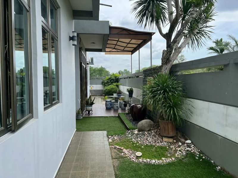 Bungalow for Sale in Taman Permas Indah (Masai) - Yee Hsin - Exterior - PropertyGuru.com.my