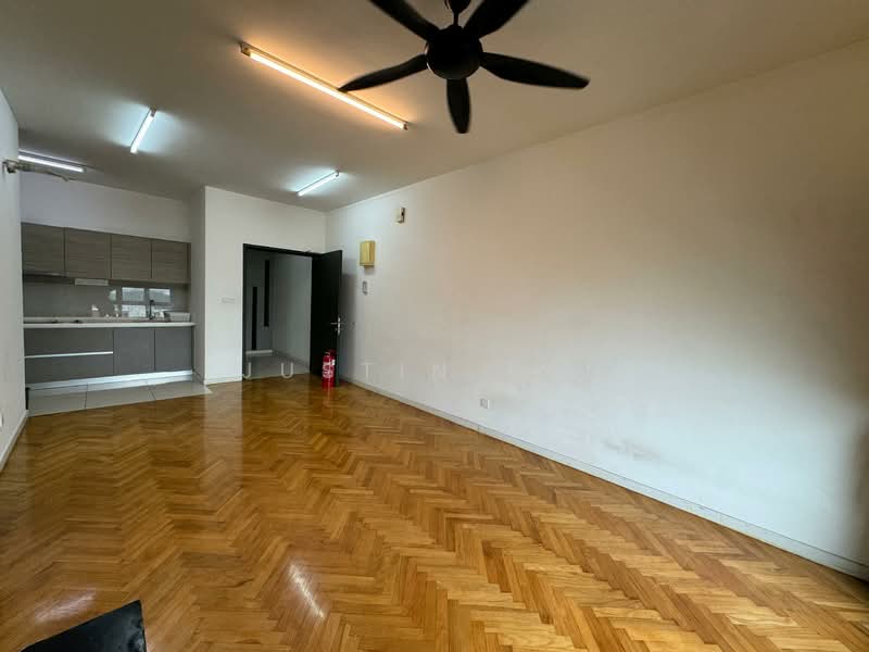 Servis Apartment untuk Disewa di Emira Residence - Justin Tan - Kitchen - PropertyGuru.com.my