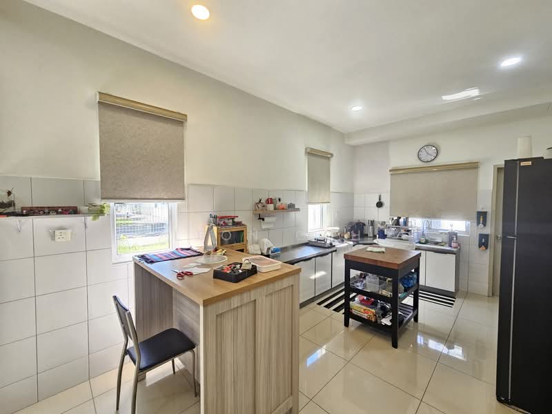 2-storey Terraced House for Sale in Bandar Rimbayu (Telok Panglima Garang) - Leon Goh - Kitchen - PropertyGuru.com.my