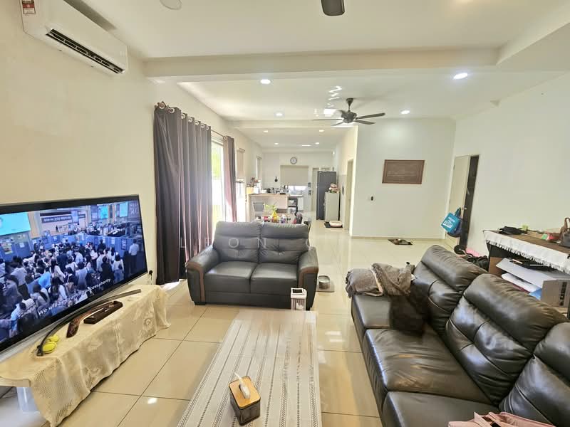 2-storey Terraced House for Sale in Bandar Rimbayu (Telok Panglima Garang) - Leon Goh - Living Room - PropertyGuru.com.my