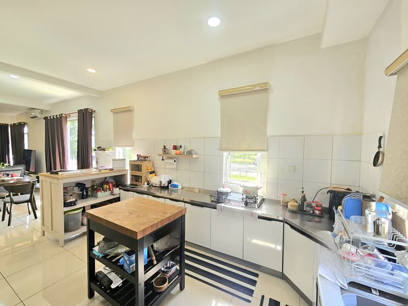 2-storey Terraced House for Sale in Bandar Rimbayu (Telok Panglima Garang) - Leon Goh - Kitchen - PropertyGuru.com.my