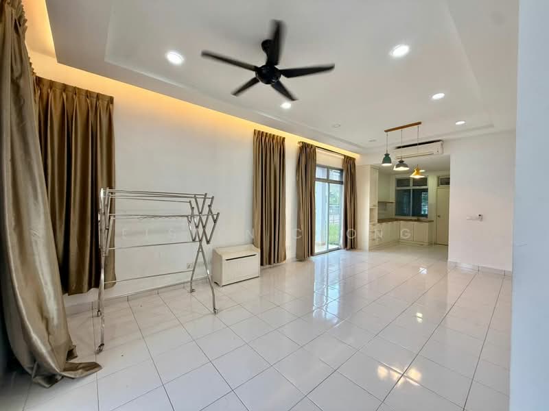 Rumah Teres 2 Tingkat untuk Dijual di Taman Bestari Perdana (Pasir Gudang) - Elston Chong - Living Room - PropertyGuru.com.my