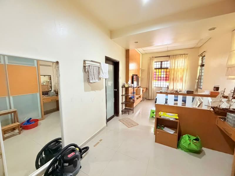 Rumah Berkembar untuk Dijual di Taman Perling (Perling) - Kelvin Koay - Living Room - PropertyGuru.com.my