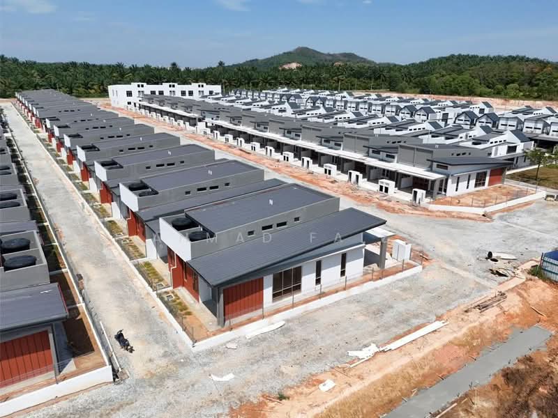 1-storey Terraced House for Sale in Pekan Dengkil (Dengkil) - Ahmad Faiz - Exterior - PropertyGuru.com.my