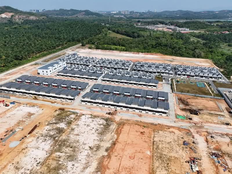 1-storey Terraced House for Sale in Pekan Dengkil (Dengkil) - Ahmad Faiz - Exterior - PropertyGuru.com.my