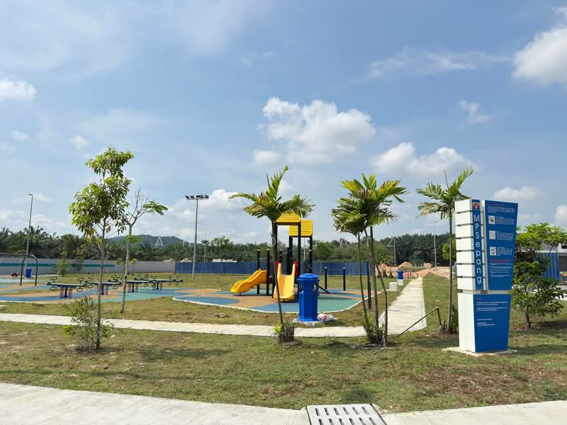 1-storey Terraced House for Sale in Pekan Dengkil (Dengkil) - Ahmad Faiz - Exterior - PropertyGuru.com.my