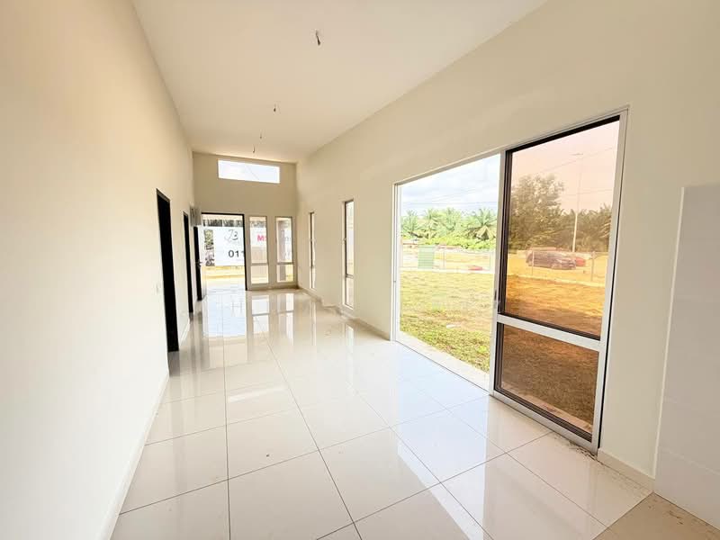 1-storey Terraced House for Sale in Pekan Dengkil (Dengkil) - Ahmad Faiz - Living Room - PropertyGuru.com.my
