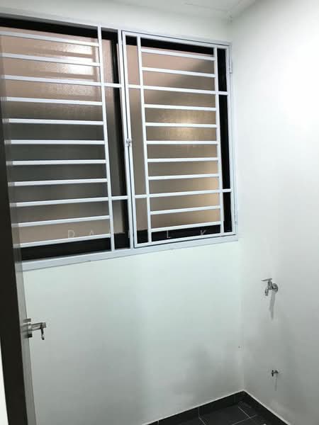 Service Residence for Sale at Sky Oasis Residence (Pangsapuri Oasis 1) - Darryl Kee - PropertyGuru.com.my