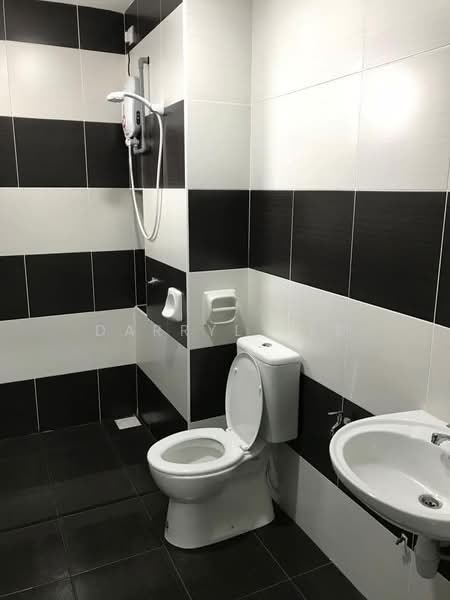 Service Residence for Sale at Sky Oasis Residence (Pangsapuri Oasis 1) - Darryl Kee - PropertyGuru.com.my