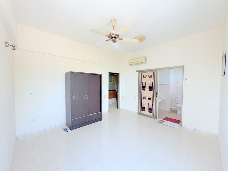 Kondominium untuk Dijual di Straits Regency - Angie Khoo - Living Room - PropertyGuru.com.my