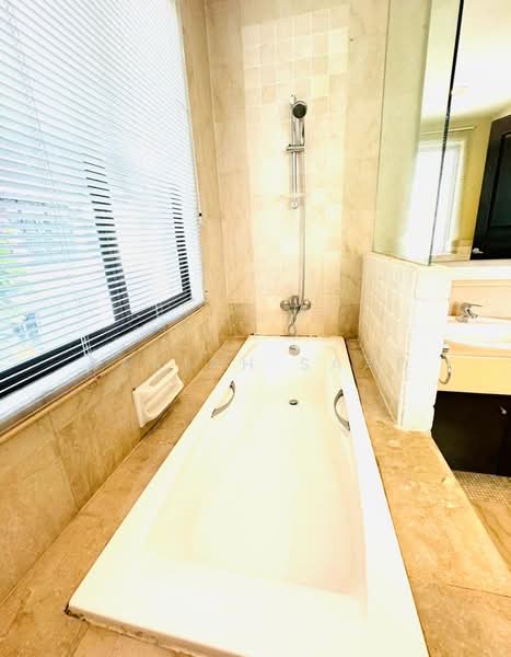 Servis Apartment untuk Disewa di Villa Seavoy - Sariah Saad - Bathroom - PropertyGuru.com.my