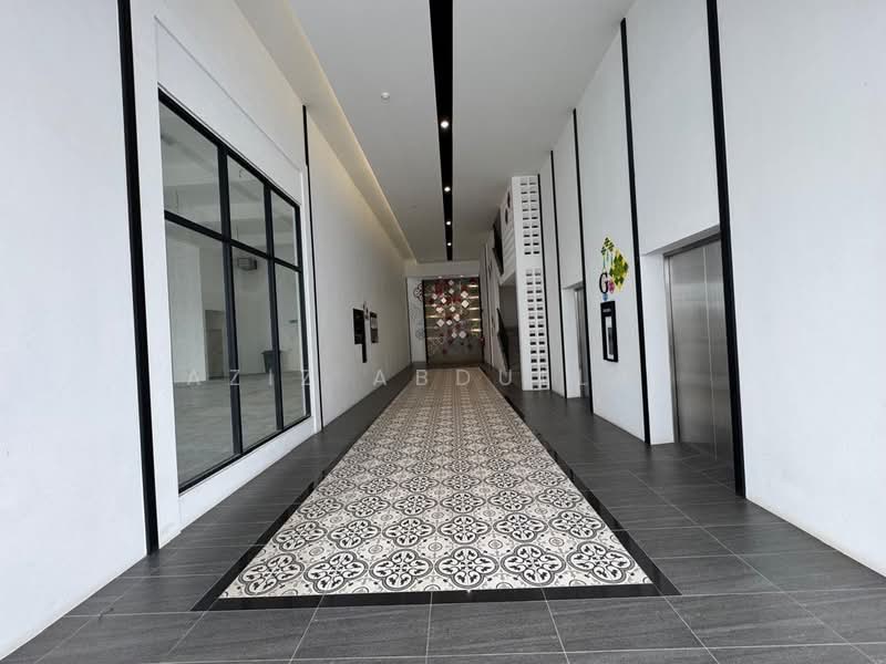 Shop for Rent in Eco Grandeur (Puncak Alam) - Aziz Abdullah - Corridor - PropertyGuru.com.my