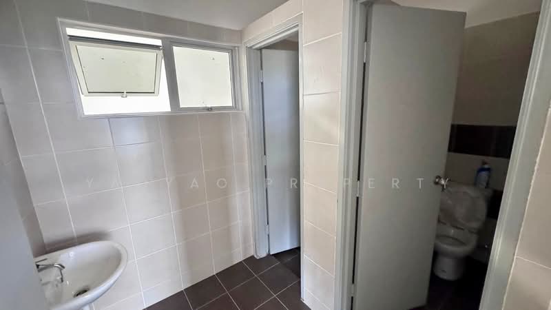 Kilang untuk Disewa di Pasir Gudang (Johor) - Yaoyao Property - Bathroom - PropertyGuru.com.my