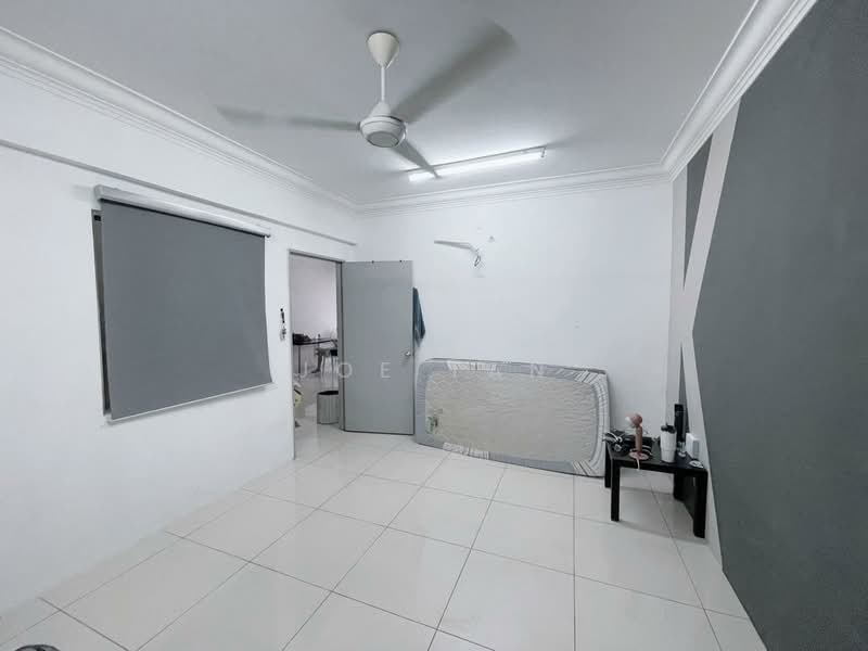 Condominium for Sale at Platinum Lake PV 20 - Joe Tan - Bedroom - PropertyGuru.com.my