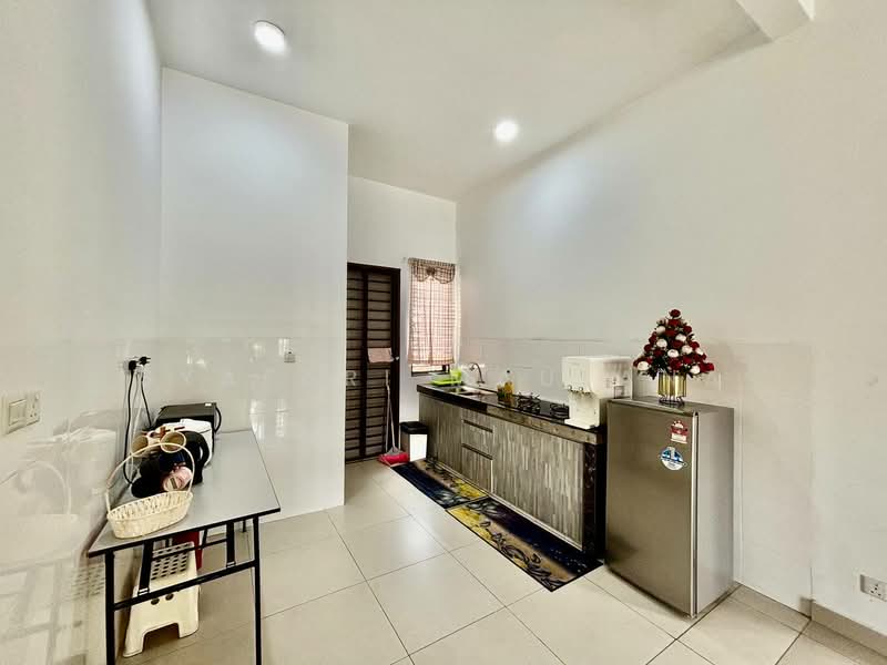 2-storey Terraced House for Sale in Alam Impian (Shah Alam) - Syafari Maulana - Kitchen - PropertyGuru.com.my