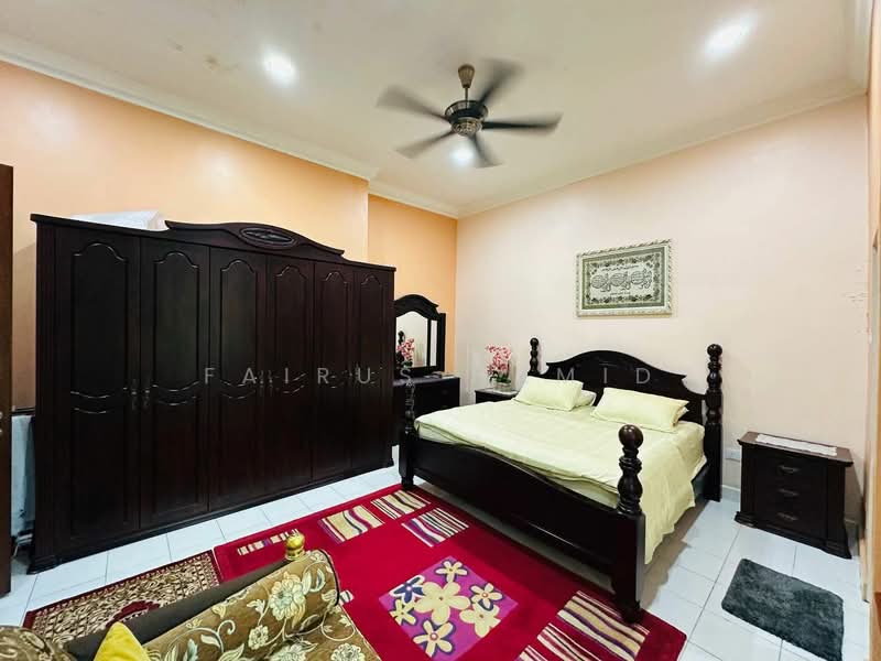 Rumah Berkembar untuk Dijual di Taman Pauh Jaya (Perai) - Fairus Hamid - Bedroom - PropertyGuru.com.my