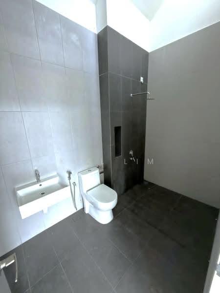 2-storey Terraced House for Sale in Setia Eco Cascadia (Tebrau) - Karl Lim - Bathroom - PropertyGuru.com.my