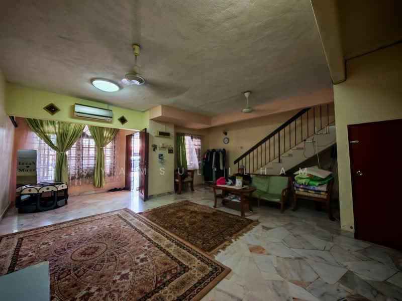 2-storey Terraced House for Sale in Keramat (Kuala Lumpur) - Syamsul Ilham - Living Room - PropertyGuru.com.my