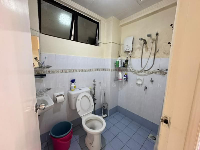 Kondominium untuk Dijual di Skudai Villa - Shieh Long Chen - Bathroom - PropertyGuru.com.my