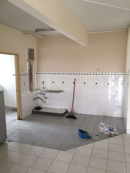 Kondominium untuk Dijual di Subang Ville Aman Luxury Condominiums - Wind Cheang - Kitchen - PropertyGuru.com.my